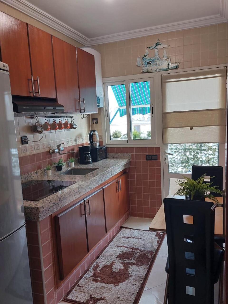 Appartement Au Coeur Du Centre Ville De Rabat Exteriör bild